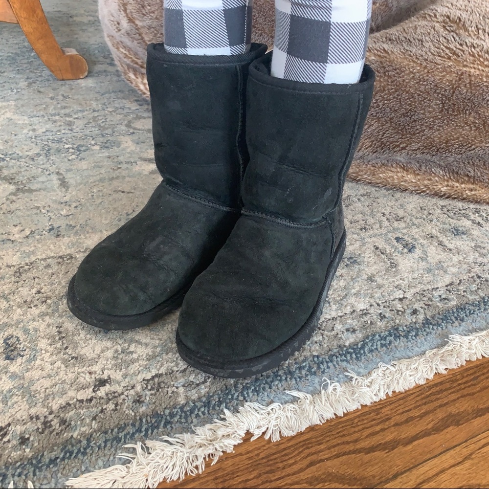 Black Ugg boots - Picture 11 of 11